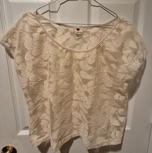 One Clothing Cream Lace Short Sleeve Top